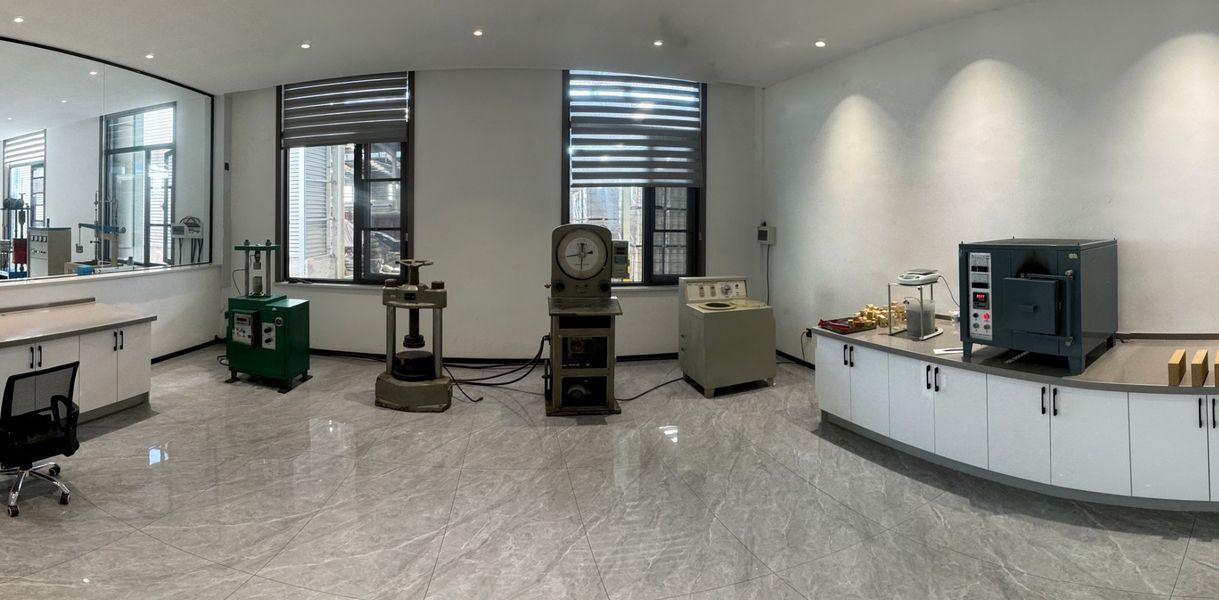 Henan Hongtai Kiln Refractory Co.,Ltd. linha de produção do fabricante