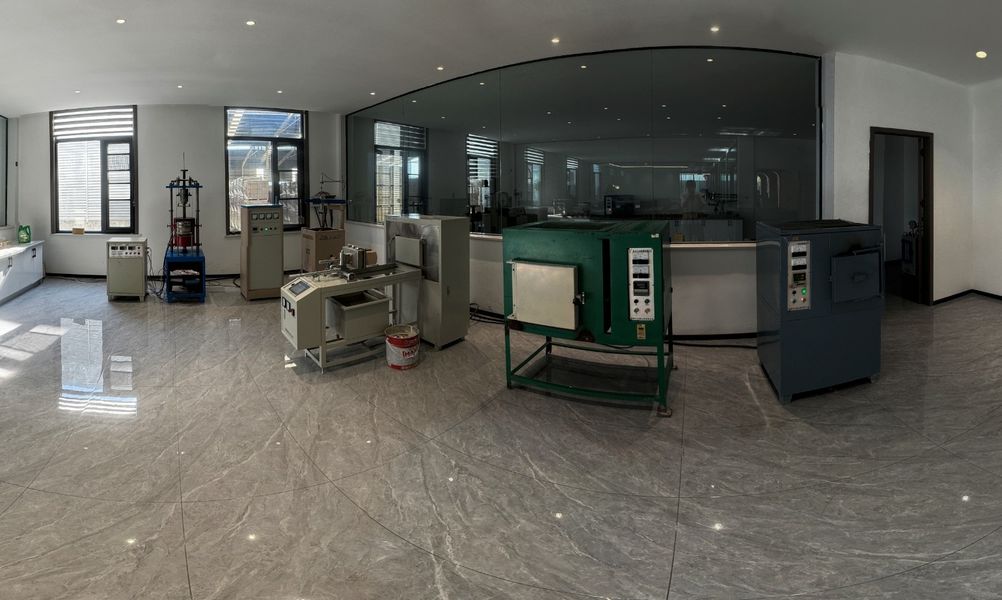 Henan Hongtai Kiln Refractory Co.,Ltd. linha de produção do fabricante