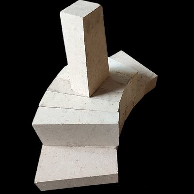 Chamotte High Alumina Refractory Baffle Straight Frie Brick para fornos industriais